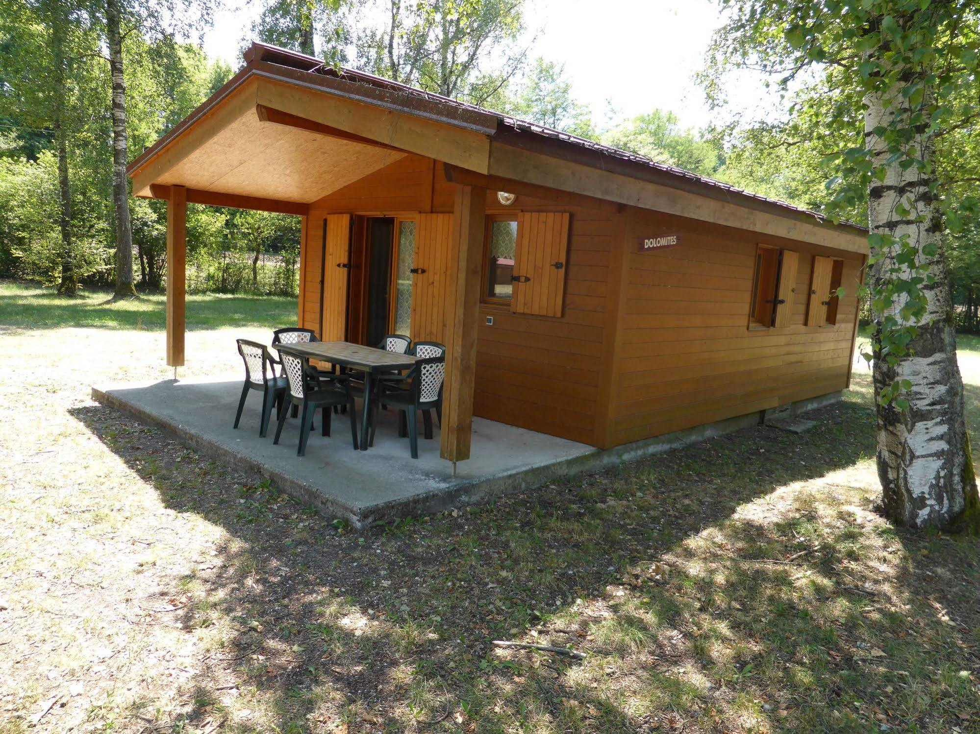 Camping L'Ecureuil - Mont-Blanc Village Domancy Exteriör bild