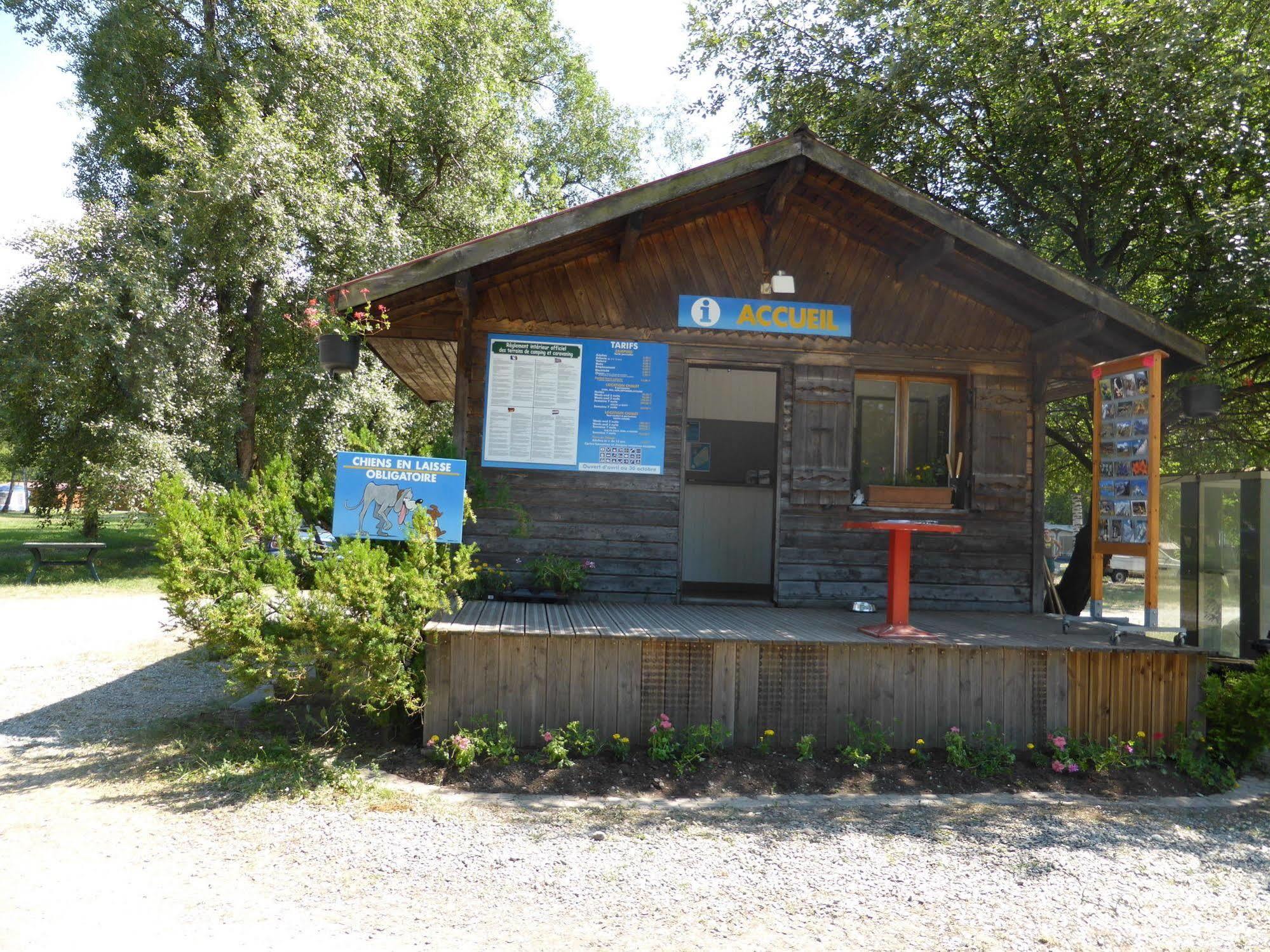 Camping L'Ecureuil - Mont-Blanc Village Domancy Exteriör bild