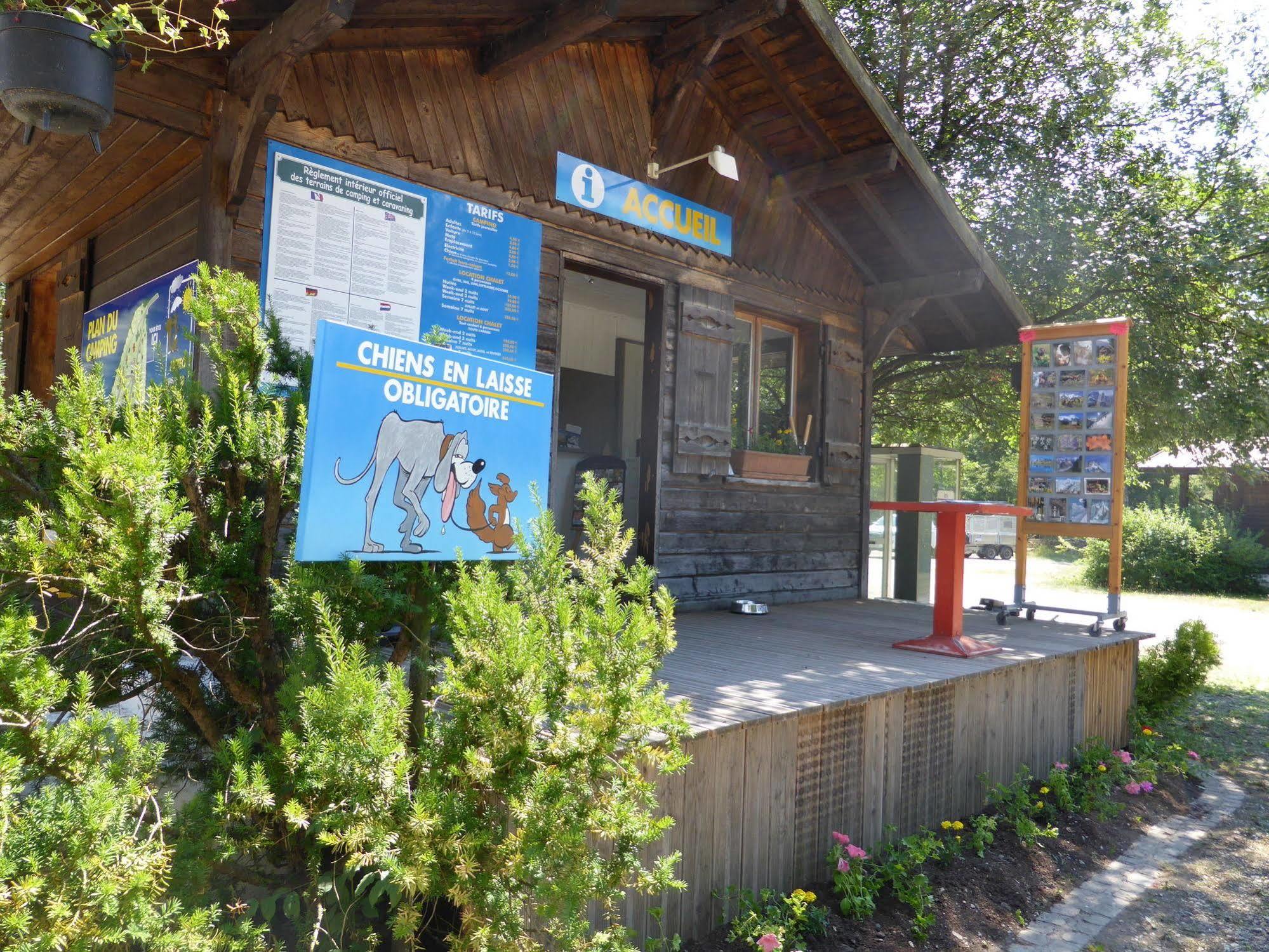 Camping L'Ecureuil - Mont-Blanc Village Domancy Exteriör bild