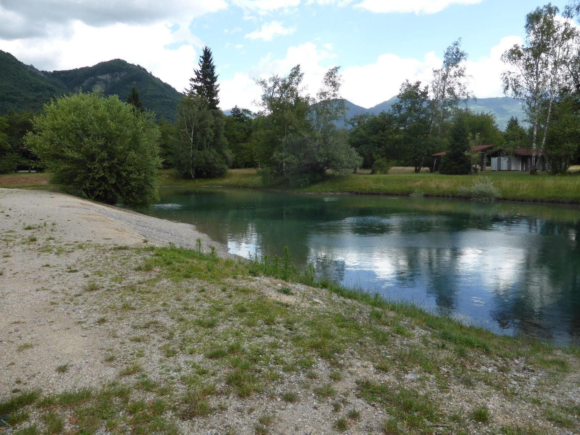 Camping L'Ecureuil - Mont-Blanc Village Domancy Exteriör bild